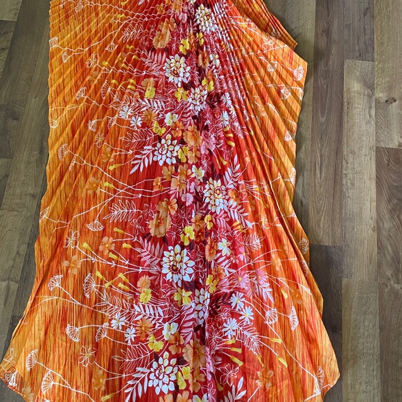 Vintage Floor length Floral Hawaiian Moo Moo Pleated Maxi Dress - Picture 1 of 5